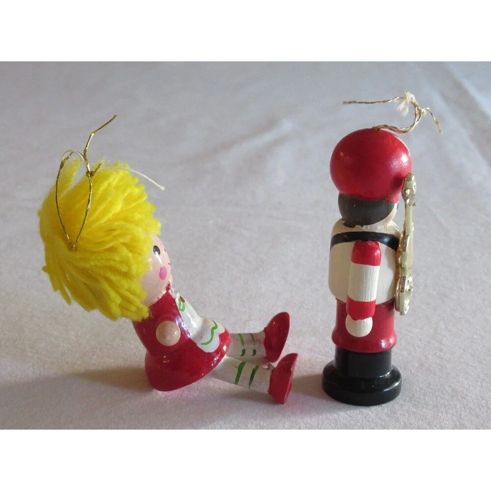 READ* Lot Vintage Wood Christmas Tree Ornament Doll Yarn Hair Toy Soldier Guitar